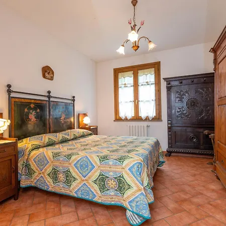 La Sassetta Agroturismo *